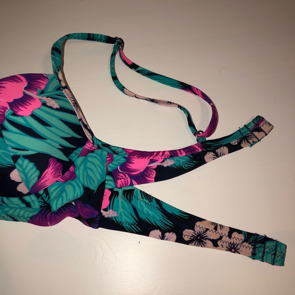 Floral Push-up Bikini - Picture 2 of 4